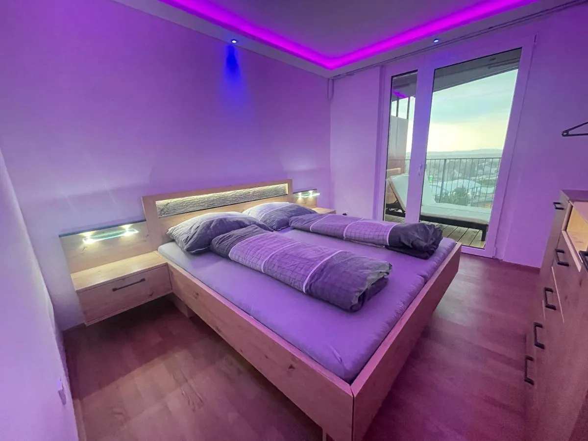 Image 5 of 100 qm Penthouse, Self-Check-In, 2 Parkplätze