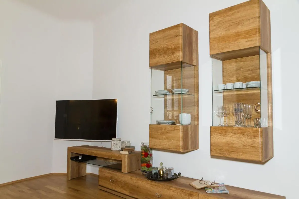 Image 2 of Apartment Joanneum