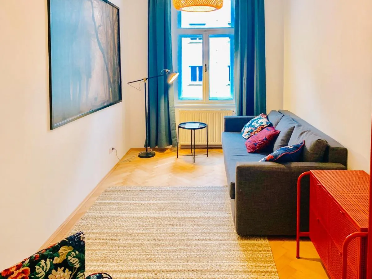 Image 4 of Contemporary City Apartment – by Nahuen Suites