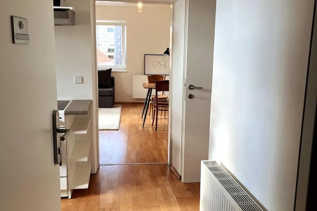 Image 6 of Cozy City Center Apartment