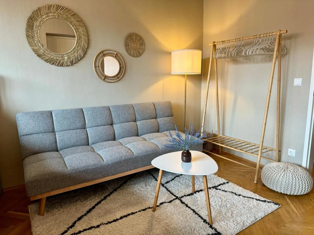 Image 5 of Design Studio-Apartment im historischen Zentrum am Jakominiplatz Graz