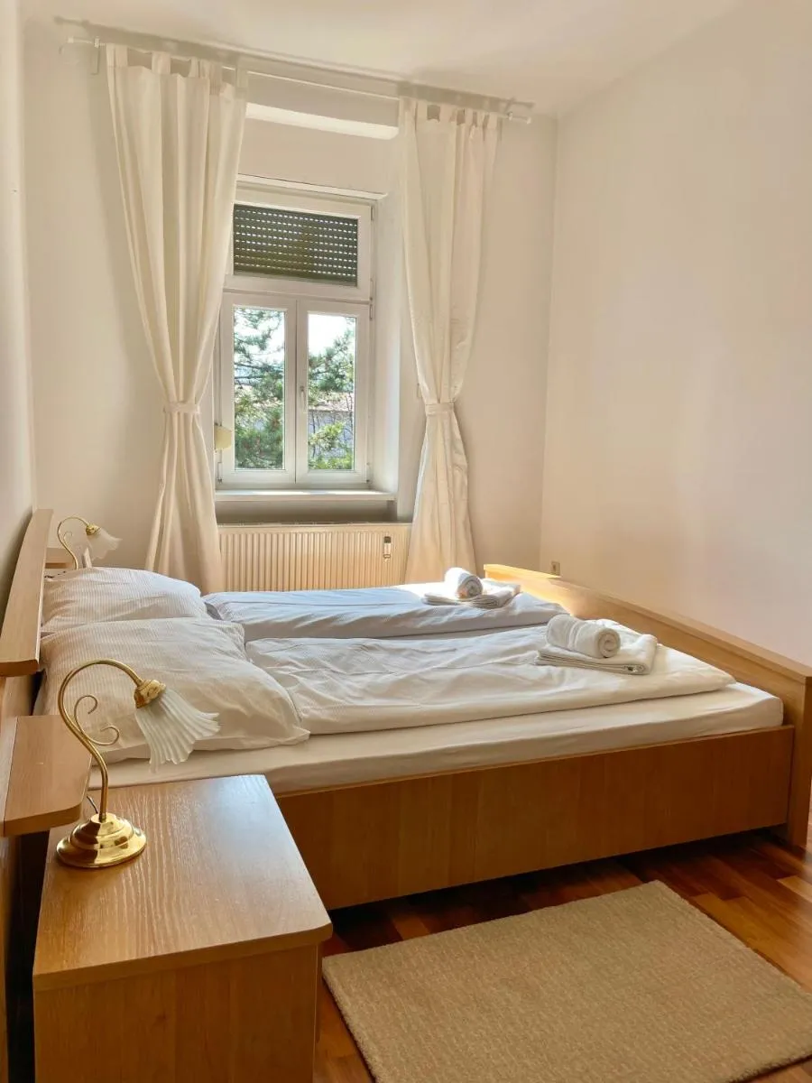 Image 4 of Downtown Chic Apartment Graz – Top 8 self check-in
