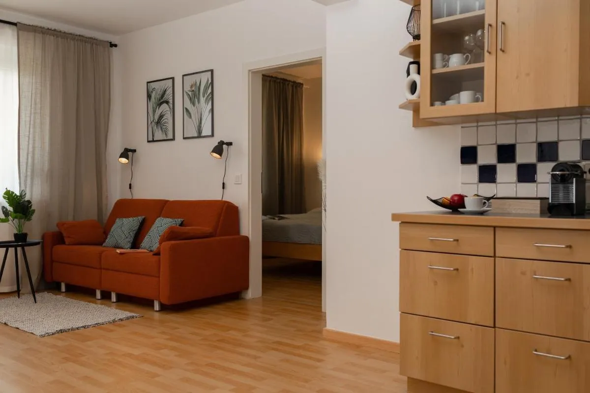 Image 3 of Fresh Apartment with Terrace + Free Parking