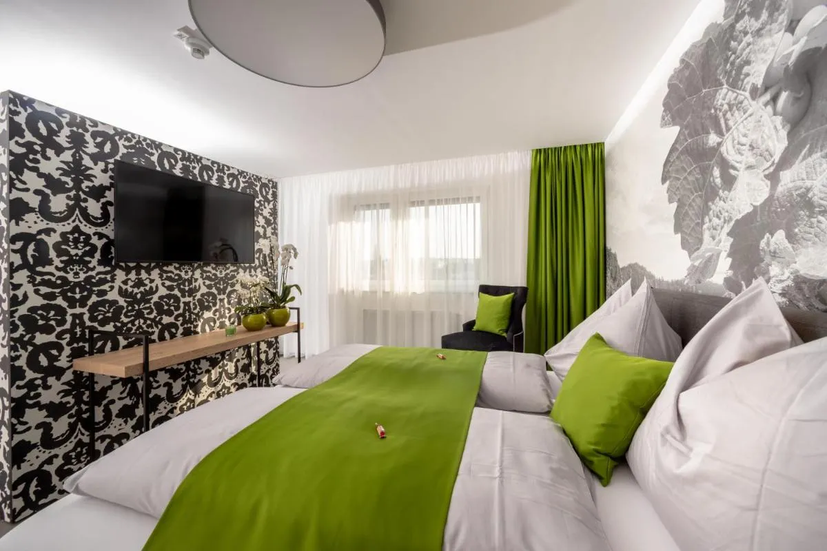 Image 1 of Hotel Greenrooms