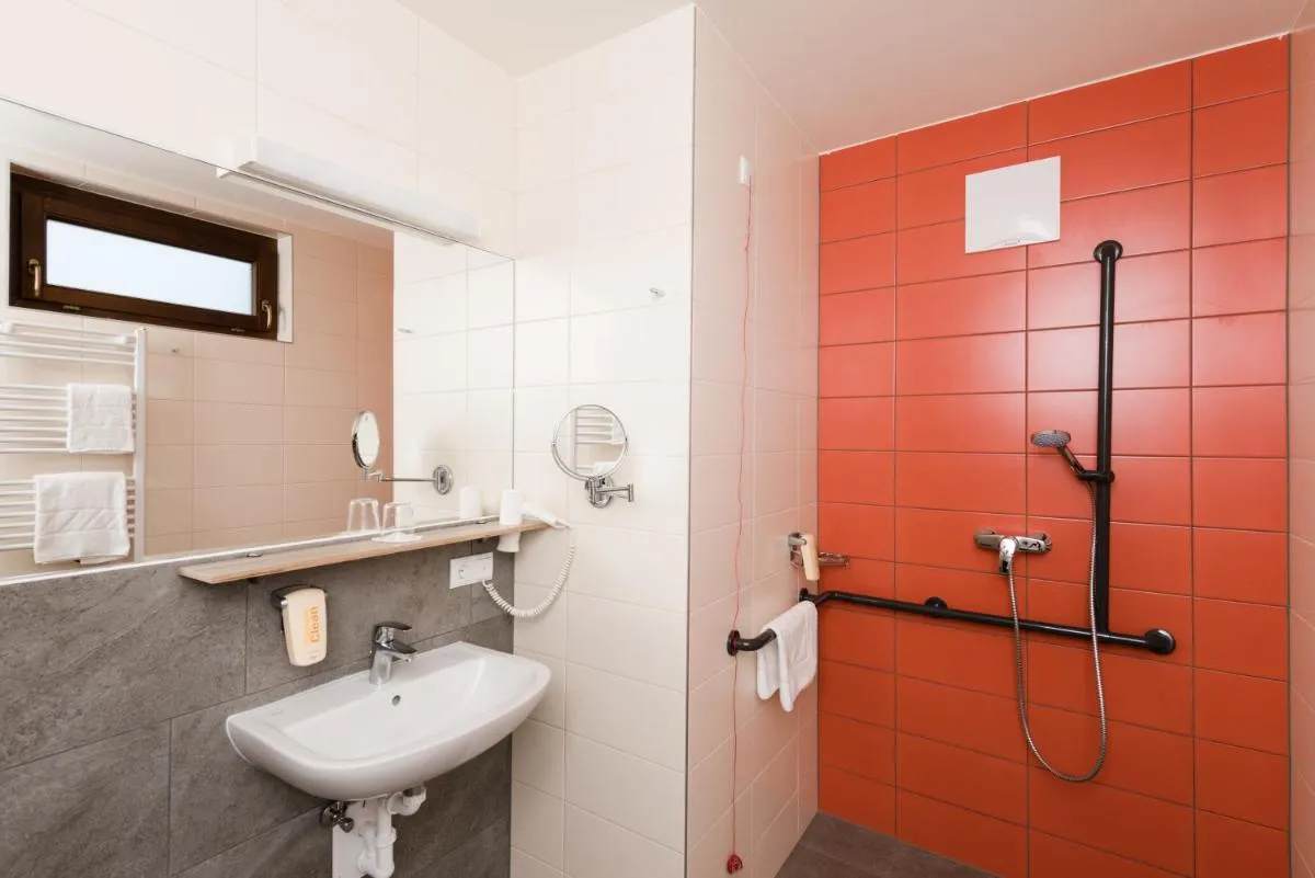 Image 2 of JUFA Hotel Graz Süd