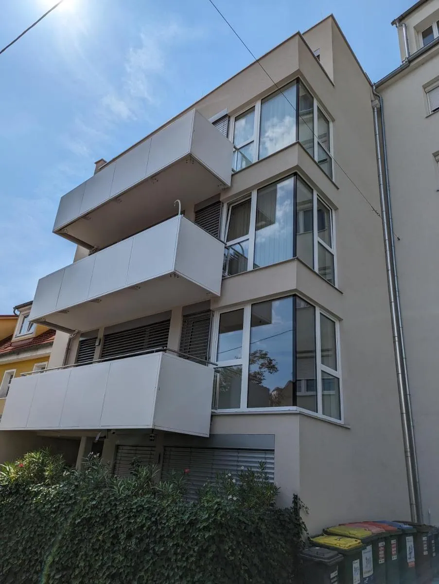 Image 5 of Lend City Apartment Family keyless entry