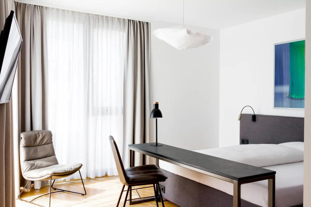 Image 1 of Lendhotel
