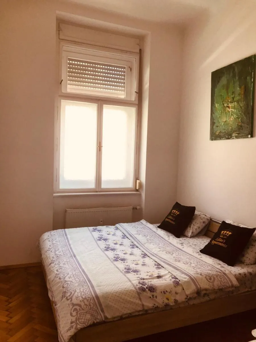 Image 2 of Old Citycenter Appartment