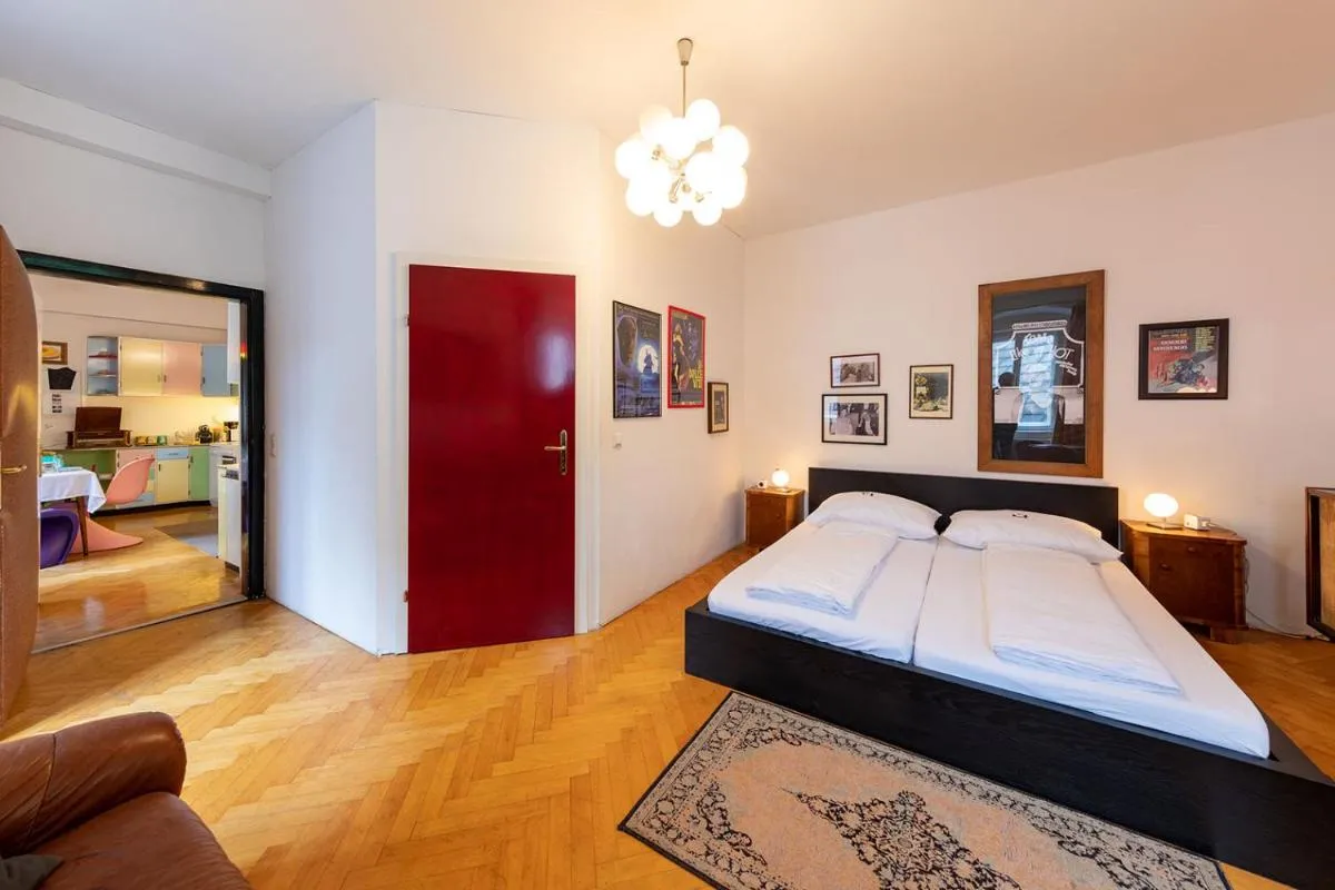 Image 6 of Sixties Appartement