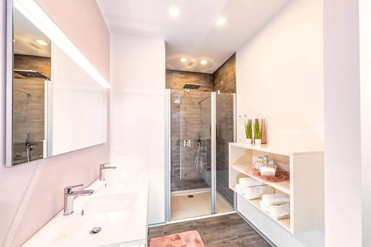 Image 6 of VIVA Apartments