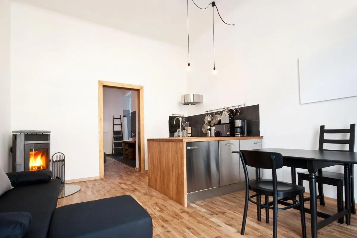 Image 2 of Zentrales & modernes City-Apartment