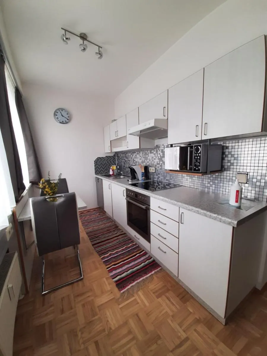 Image 1 of City Apartmentstudio mit Tiefgarage free parking