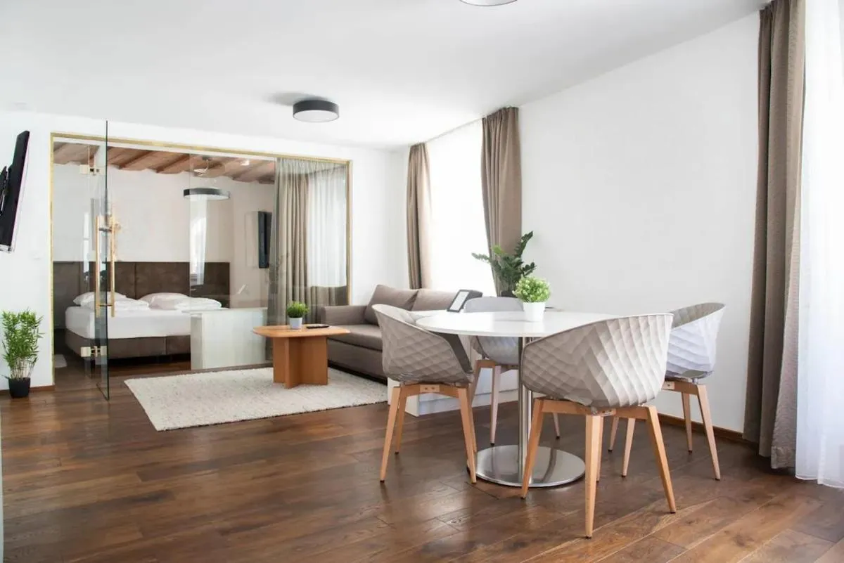 Image 1 of Goldene Pastete – Urban Luxury Apartments