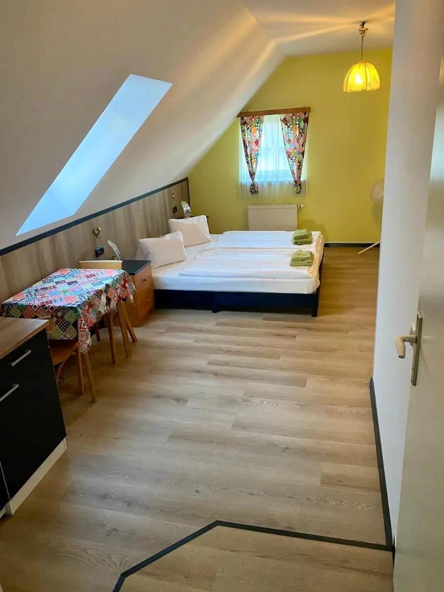 Image 3 of Pension – Alt – Strassgang